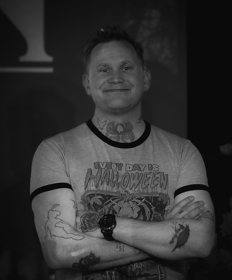 Tor-Håkon Gabriel Håvardsen. Portrettmagasinet. Forfatter. Begravelsesagent. Portrettintervju. Intervju. Portrettbilde. Foredrag