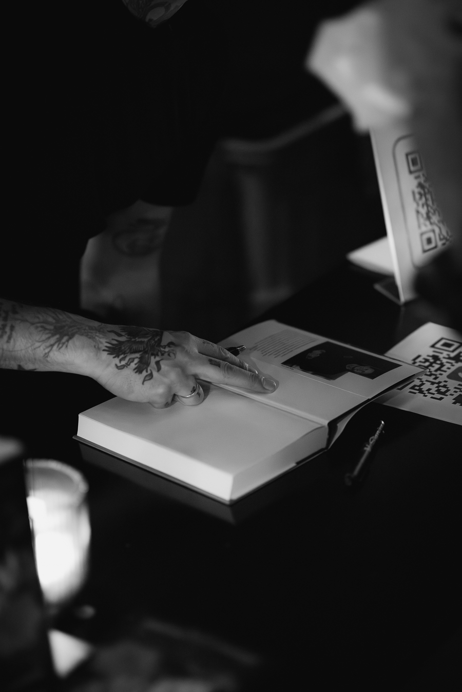 Tor-Håkon Gabriel Håvardsen. Portrettmagasinet. Forfatter. Begravelsesagent. Portrettintervju. Intervju. Portrettbilde. Foredrag