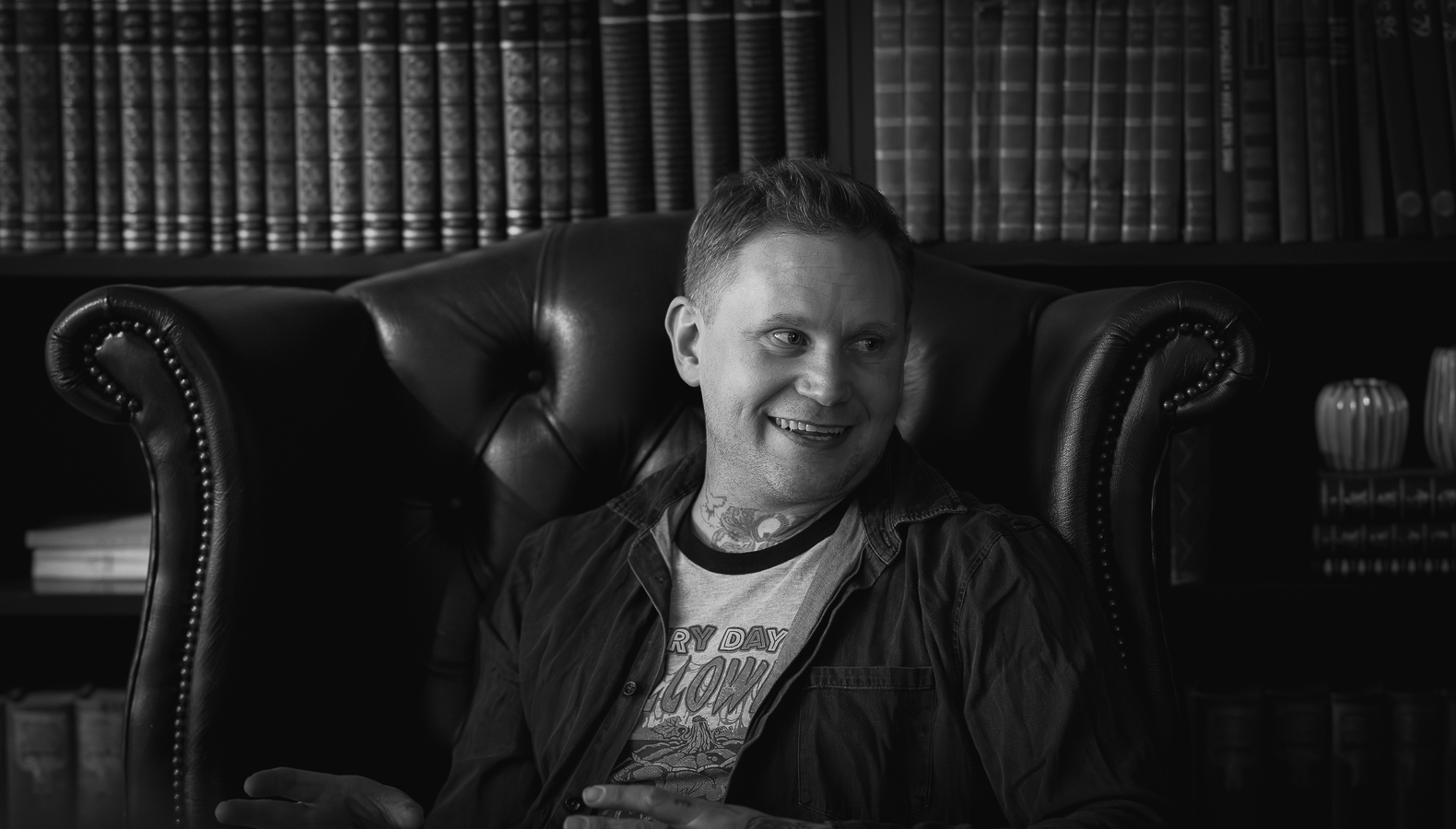 Tor-Håkon Gabriel Håvardsen. Portrettmagasinet. Forfatter. Begravelsesagent. Portrettintervju. Intervju. Portrettbilde. Foredrag